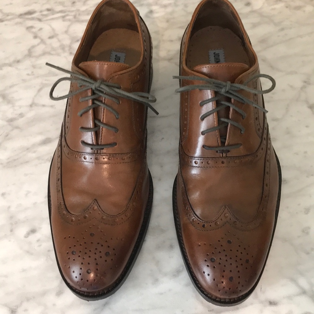 Johnston & Murphy Wing Tip dress shoes